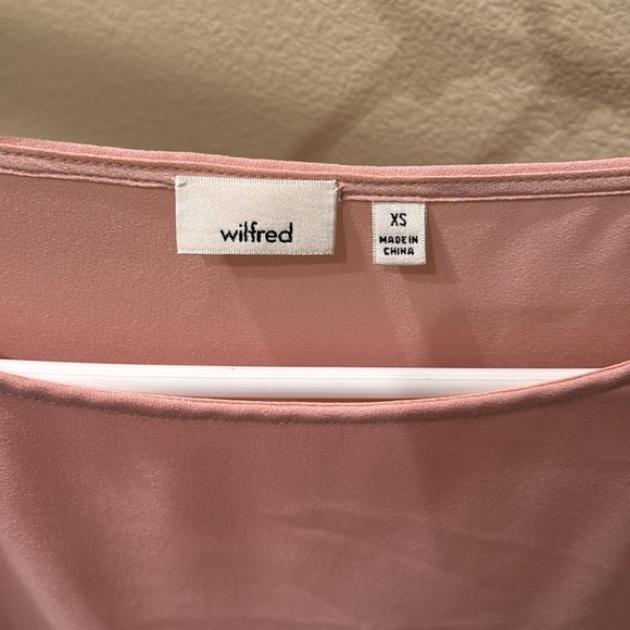 Wilfred woman's baby pink long sleeve top with ties on the sleeves - Picture 6 of 10